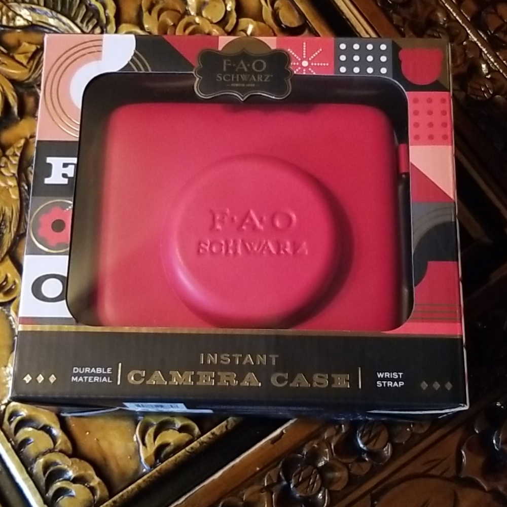 FAO Schwarz Camera Case